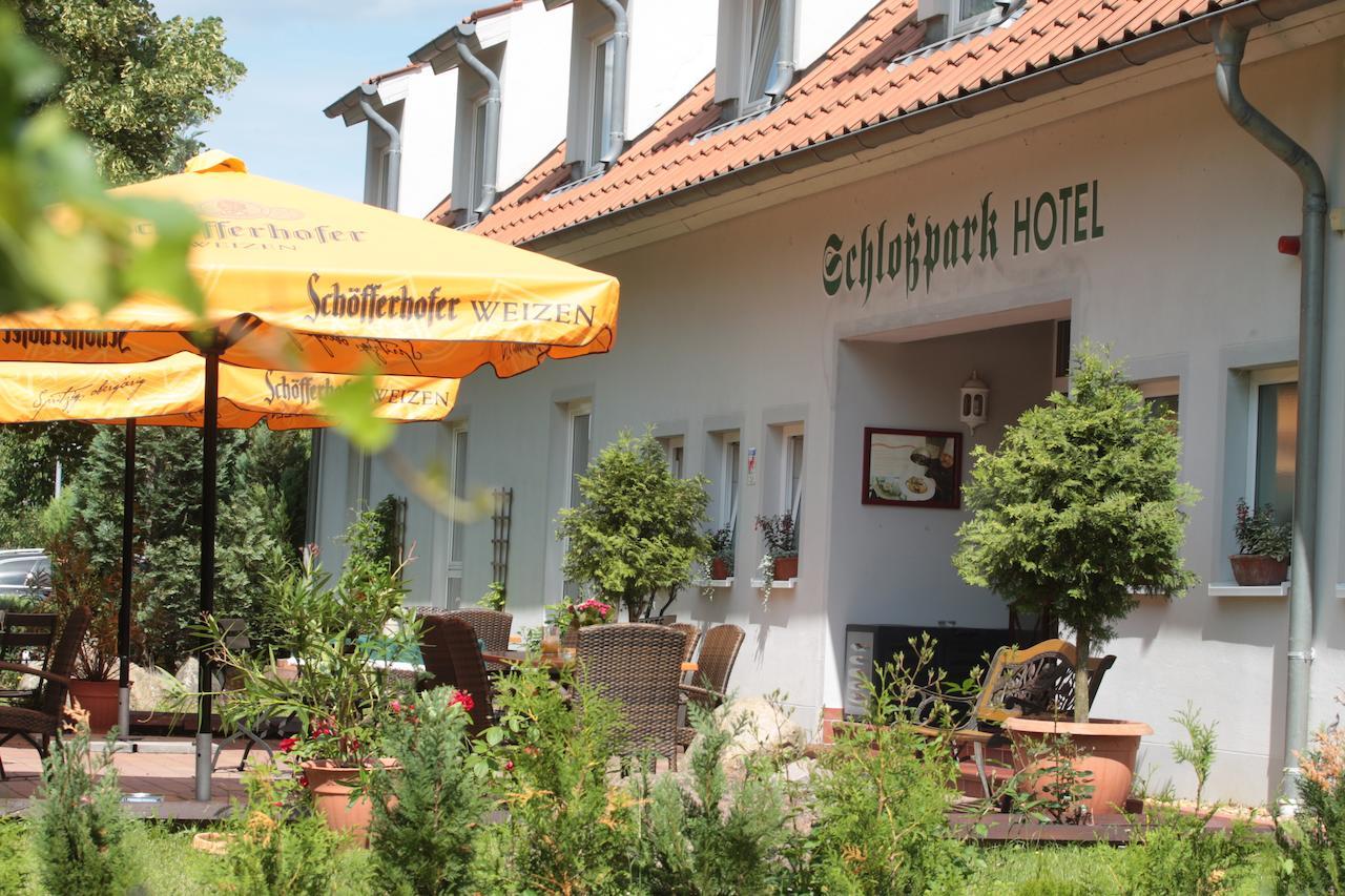 Schlossparkhotel Sallgast Exterior foto